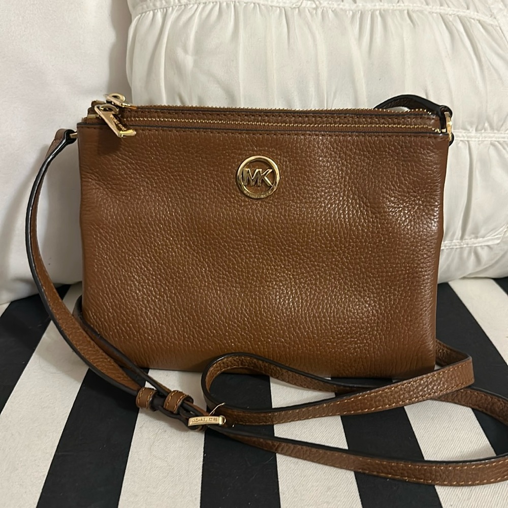 Authentic Michael Kors crossbody